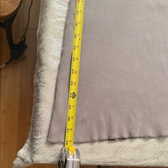 Zara Light Gray Ribbed Tank Top - Picture 5 of 7